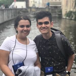 Meet your Posher, Carlos